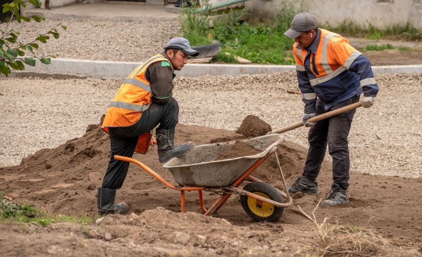 Groundworkers