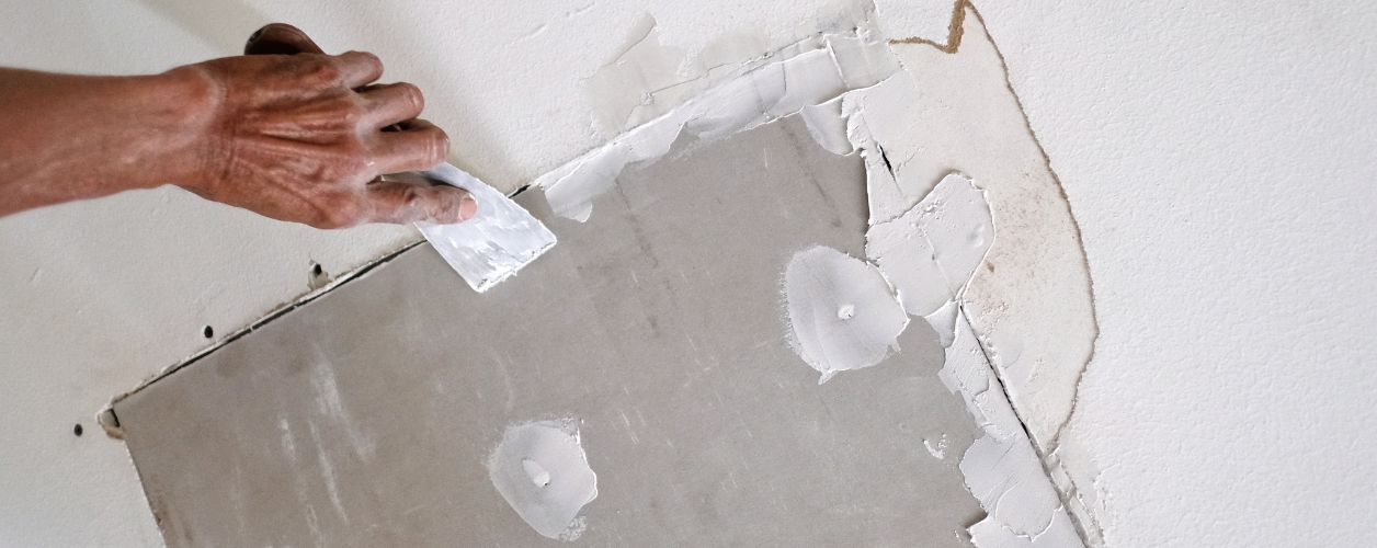 How much does Repairing Water-Damaged Paint cost?