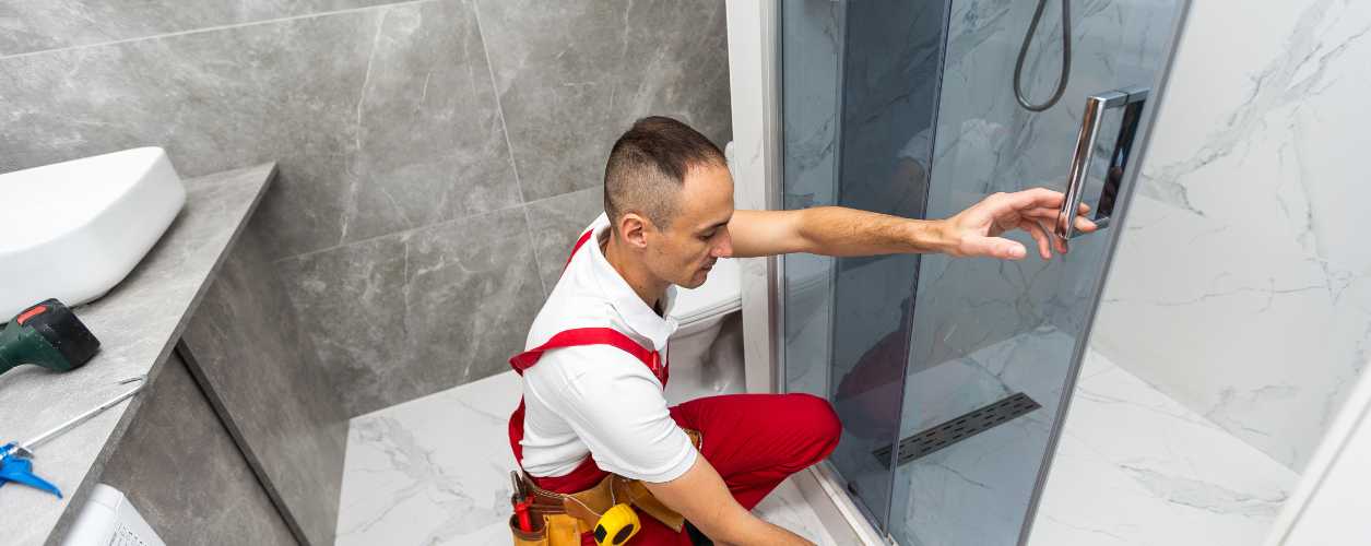 2025/08/shower-door-replacement-11756449196.jpg