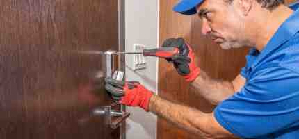 How Much Does a Locksmith Cost?